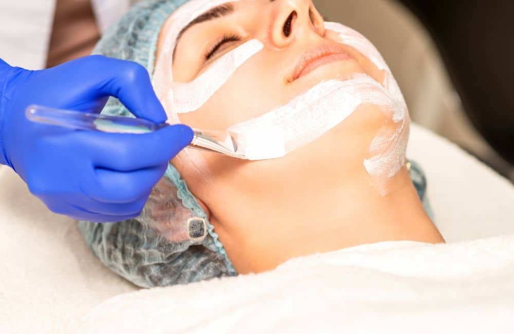 Experience the benefits of chemical peels for acne scars and hyperpigmentation at Columbine Aesthetics. Call (720) 504-4407 to schedule your consultation and achieve clearer, smoother skin today.